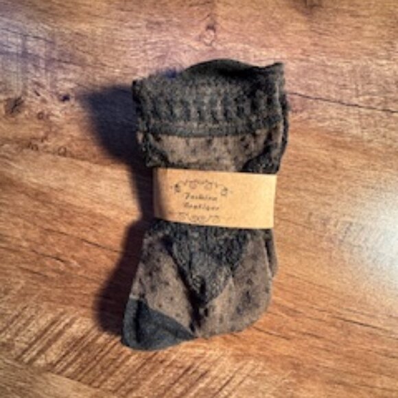 Four Pairs of Fun Socks--New - Picture 4 of 9